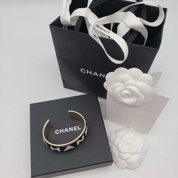 100% Authentic CHANEL BANGLE Brand New - Picture 13 of 16